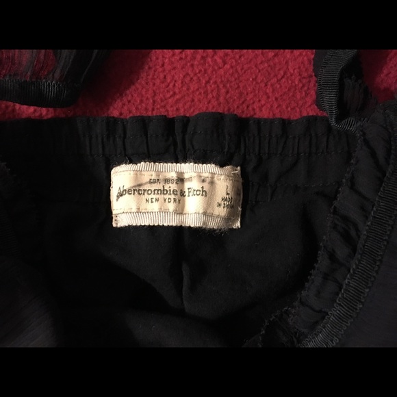 Frilly Abercrombie & Fitch Top - Picture 3 of 4